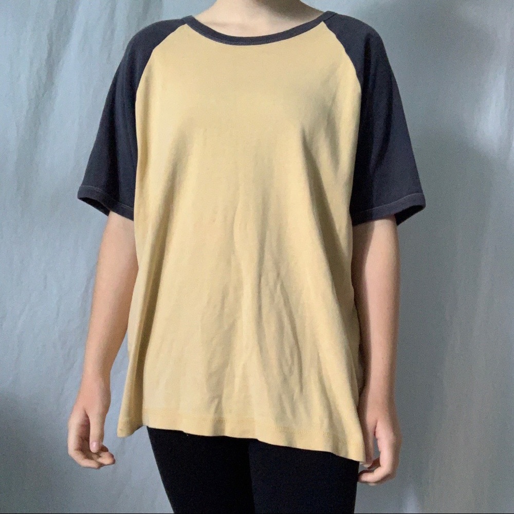 90s Gap Tee